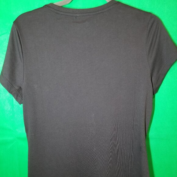 PUMA Women's Short Sleeve Athletic Top Black With Pink Logo Size Medium NWT - Picture 3 of 10